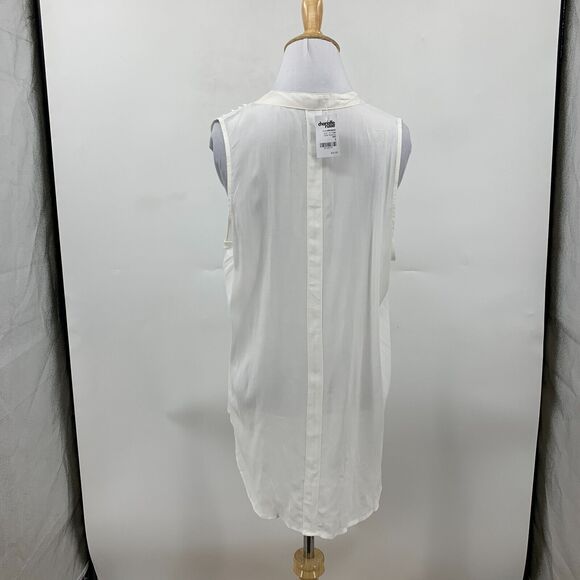 Charlotte Russe Pintuck Blouse Womens L Large White Curved Hem Lightweight Top - Picture 3 of 11